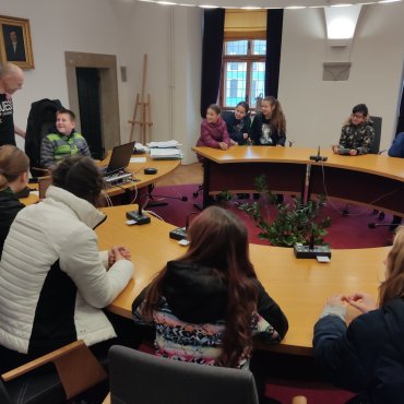 6.B navštívila lanškrounského pana starostu a radnici