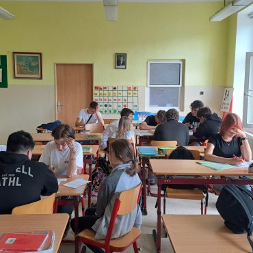 PÁŤÁCI NA DRUHÉM STUPNI