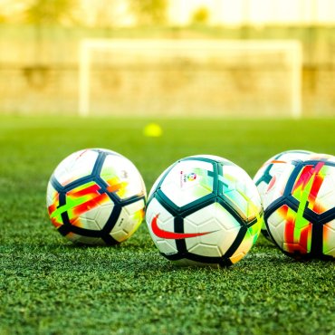 O Jiráskovu merunu: Fotbalový turnaj plný vášně, překvapení a párků v rohlíku