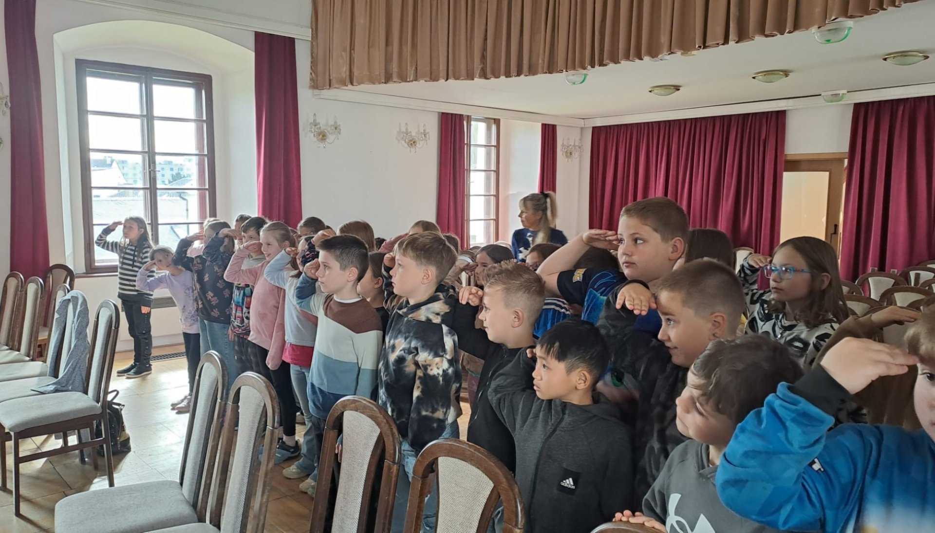 Druháci a třeťáci objevovali nebe s PhDr. Danielem Švecem