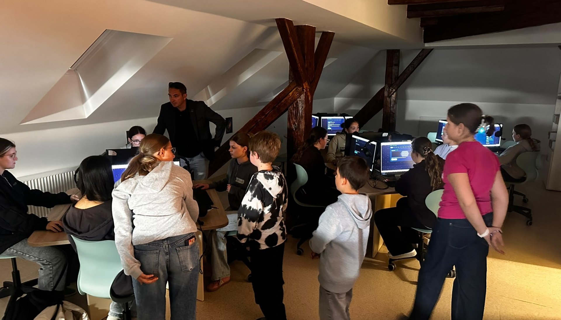 Vydali jsme se do vesmíru! Codeweek na naší škole